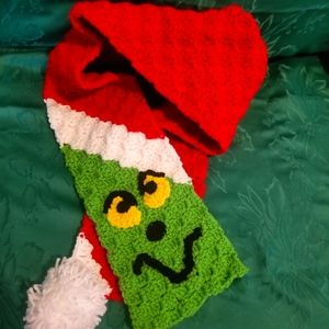 May your scarf be the only thing grinch-like this year.